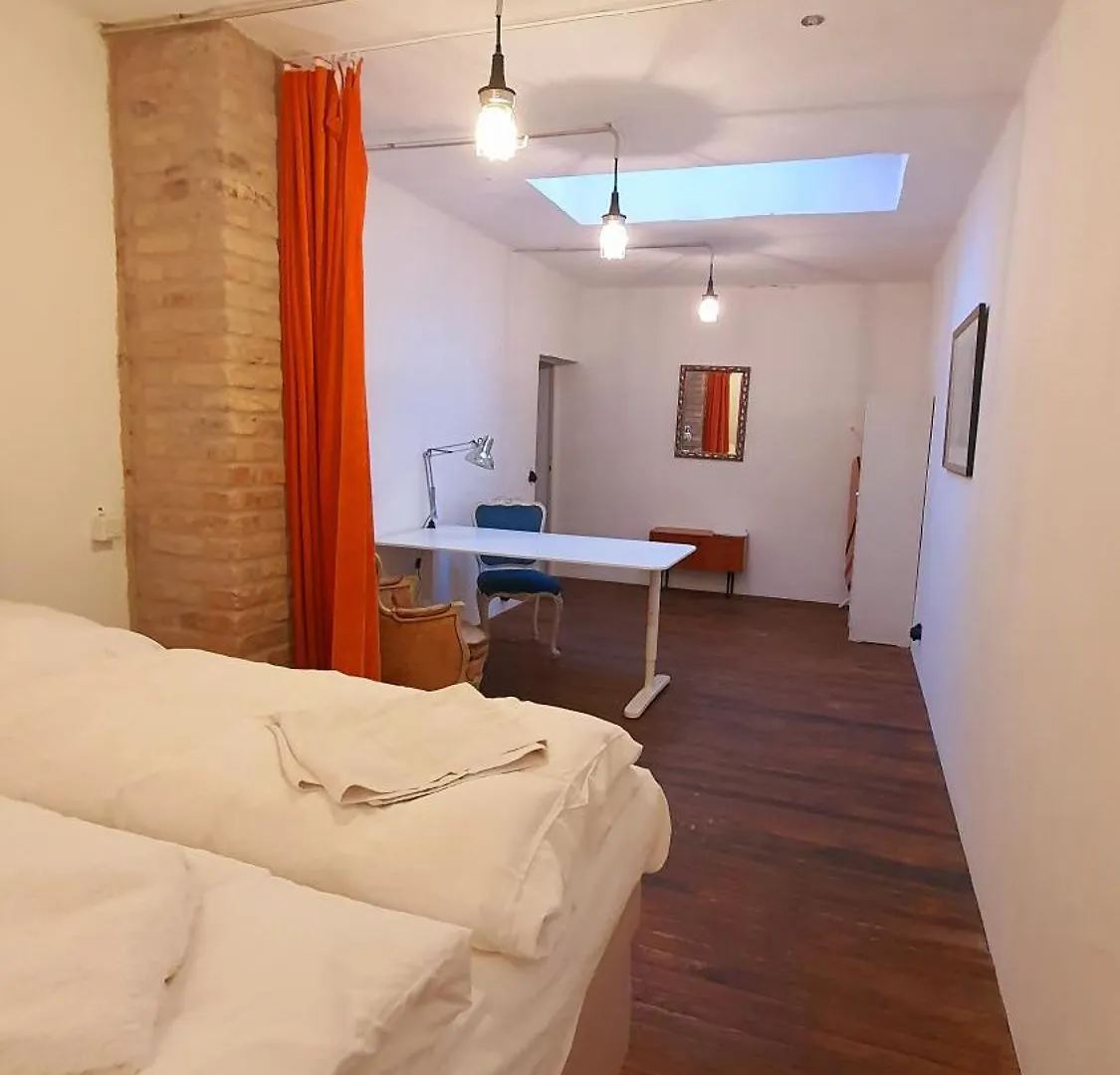Helles Zimmer Im Loft MHG Accommodatie bij particulieren